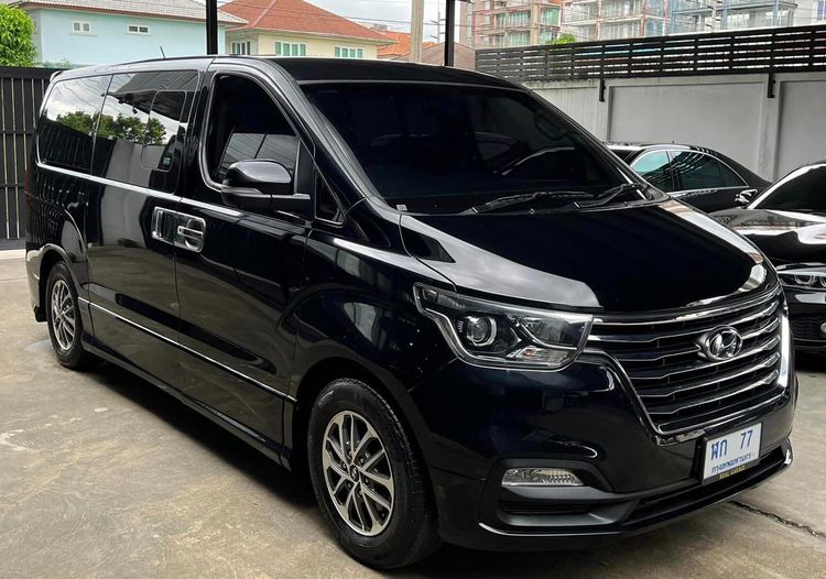 Hyundai H-1  2019 2.5 Deluxe Sedan ดีเซล ไม่ติดแก๊ส เกียร์อัตโนมัติ ดำ