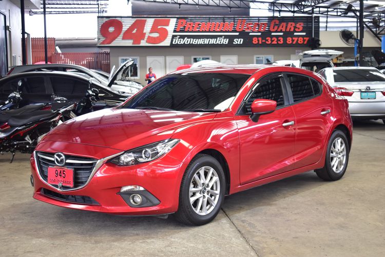 รถ Mazda Mazda3 2.0 E Sports สี แดง
