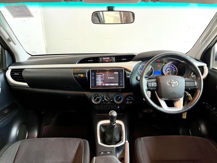 Toyota Hilux Revo 2018 2.4 E Plus 4WD Pickup ดีเซล ไม่ติดแก๊ส เกียร์ธรรมดา เทา รูปที่ 3