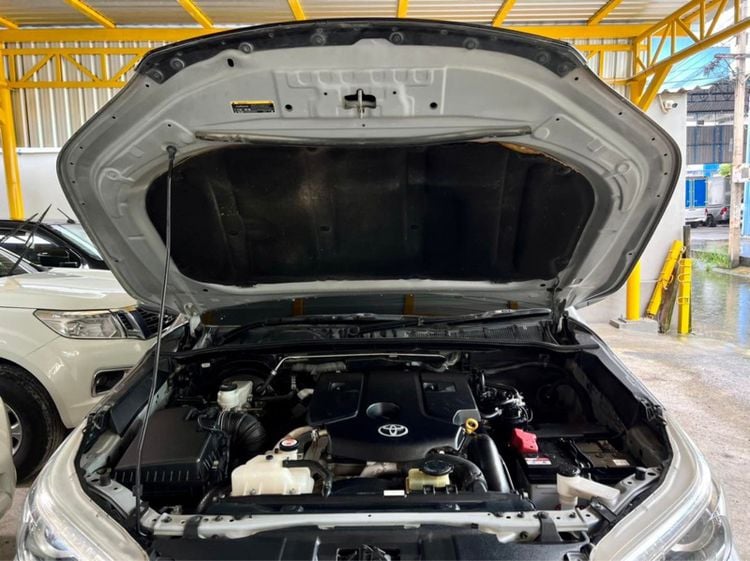 Toyota Hilux Revo 2018 2.4 E Plus 4WD Pickup ดีเซล ไม่ติดแก๊ส เกียร์ธรรมดา เทา รูปที่ 2