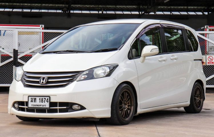 Honda Freed 2012 1.5 E Van เบนซิน ไม่ติดแก๊ส เกียร์อัตโนมัติ ขาว