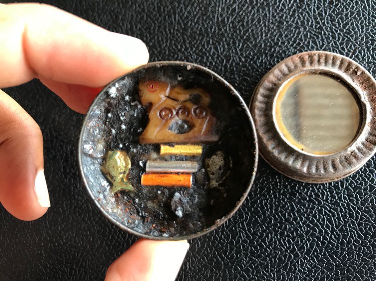 ตลับสีผึ้งพ่อเดิมกระจกคันฉ่อง รูปที่ 18