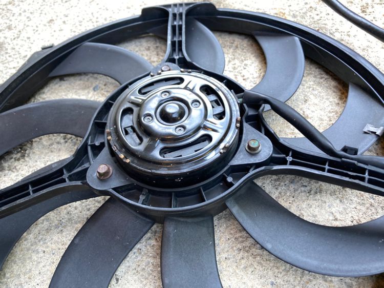 พัดลมไฟฟ้า หม้อน้ำ MINI One Cooper Copper S R50 R52 R53 ของแท้ มือสอง Part no. 11819310 ยี่ห้อ GATE สภาพดี รูปที่ 4