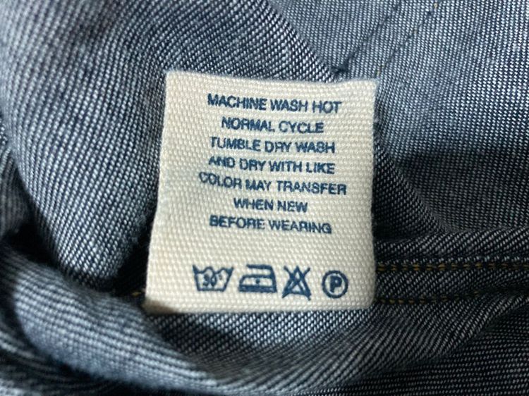 เสื้อยีนส์ EVISU ไซส์ S Made in ITALY สีน้ำเงินเข้ม คอปก ไม่มีกระดุม สภาพไร้ที่ติ รูปที่ 11