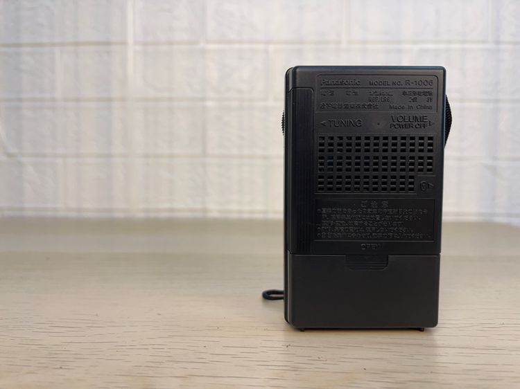 วิทยุทรานซิสเตอร์วินเทจ Panasonic R-1006 ขนาดเล็ก สภาพสวยสมบูรณ์ ใช้งานได้ดี พร้อมกล่อง original pack รูปที่ 3