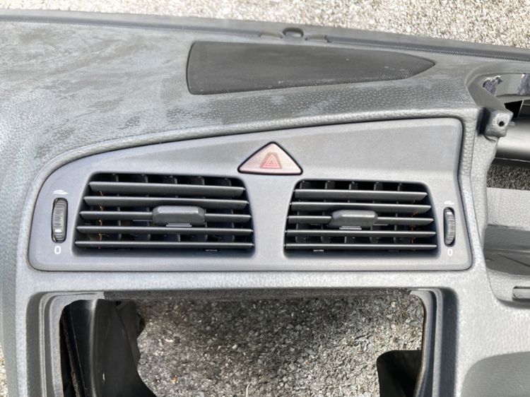 คอนโซลหน้า AIRBAG Volvo S60 S70 V70 XC70 ของแท้ มือสอง พร้อมช่องแอร์ สวิต ตะแกรงช่องลม แผงควมคุมแอร์ รูปที่ 2