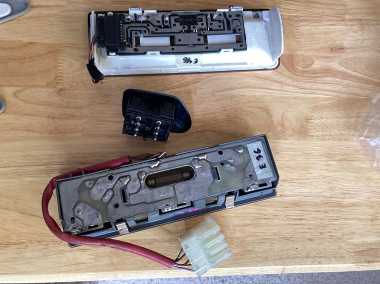 BMW E36 E46 E38 E39 ไฟเพดาน ไฟอ่านหนังสือ สวิตกระจกข้าง อะไหล่ ของแท้มือสอง รูปที่ 8