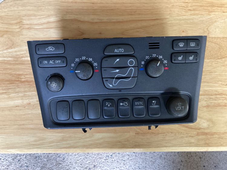 คอนโซลหน้า AIRBAG Volvo S60 S70 V70 XC70 ของแท้ มือสอง พร้อมช่องแอร์ สวิต ตะแกรงช่องลม แผงควมคุมแอร์ รูปที่ 16