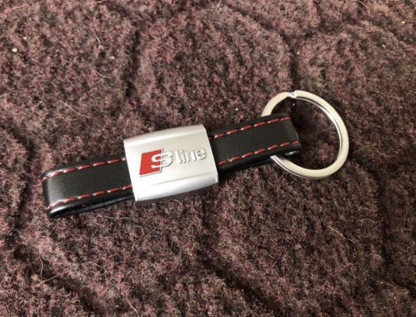 พวงกุญแจ Audi RS , S Line หนังดำด้ายแดง และด้ายดำ มี 3 แบบ รูปที่ 4