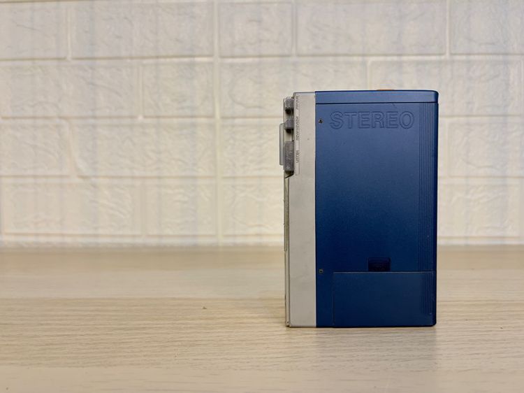 Sony Walkman TPS-L2 Walkman รุ่นแรกของโลก พ.ศ. 2522 สภาพสวยสมบูรณ์  รูปที่ 2
