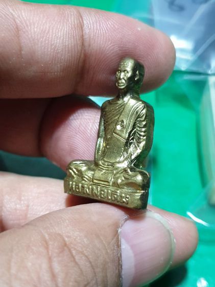 รูปเหมือนปั๊มหลวงพ่อเดิม ตอกโค้ตที่สังฆาฎิ ไม่ทราบวัด ปีที่ออก พระแท้ ปั๊มออกมาได้สวยมาก รูปที่ 11