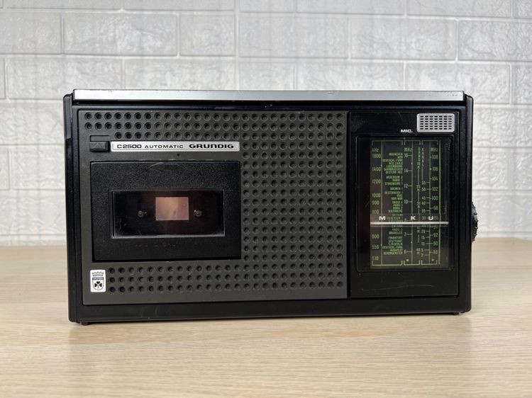 Grundig C2500 Automatic วิทยุเทปวินเทจเยอรมัน พ.ศ. 2517 รูปที่ 1