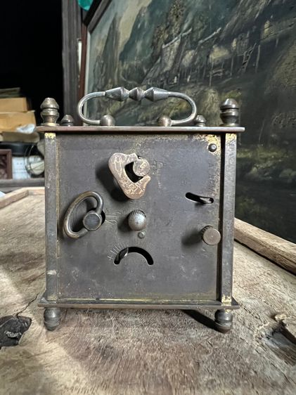 นาฬิกาไขลานน่ากระเบื้องโบราณ รูปที่ 2