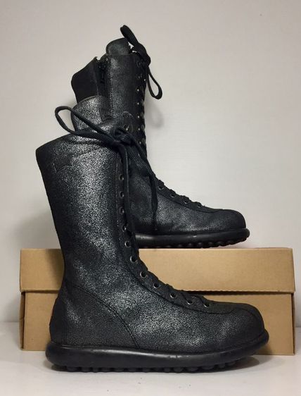 CAMPER Boots 35EU(22.8cm) ของแท้ ใหม่มือ 1 รุ่น Pelotas Ariel, รองเท้าบู้ท CAMPER หนังแท้ เป็นของใหม่ มีตำหนิป้ายโลโก้ส้นแตก เก็บซ่อมอย่างดี รูปที่ 2
