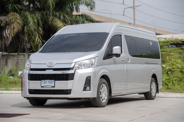 Toyota Commuter 2020 2.8 Van ดีเซล ไม่ติดแก๊ส เกียร์อัตโนมัติ เทา