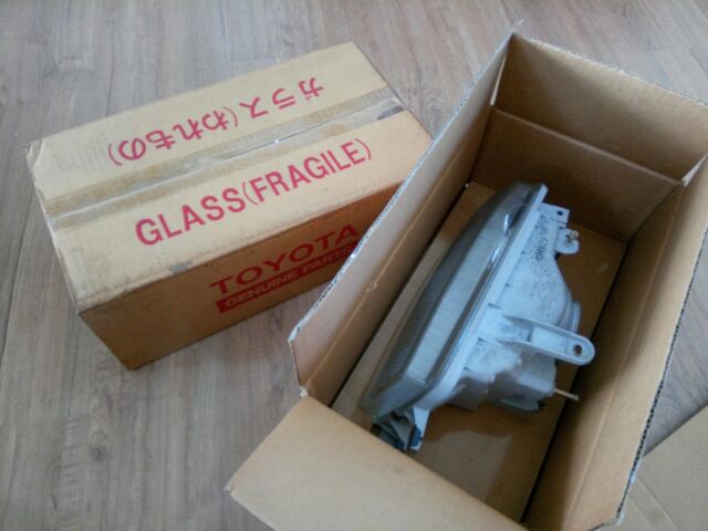 ไฟหน้า โตโยต้า โดเรม่อน AE90-92 ปี 88-91 เป็นของแท้ ของใหม่ ไม่เคยใช้งาน หายาก สำหรับคนรักรุ่นนี้เก็บรุ่นนี้โดยเฉพาะ กระจังหน้า ae90-92 แท้ ใหม่ รูปที่ 3