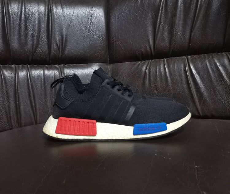 nmd r1 core black core black lush red