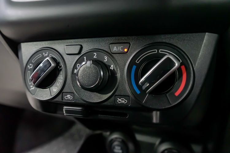 Suzuki Swift 2019 1.2 GL Sedan เบนซิน ไม่ติดแก๊ส เกียร์อัตโนมัติ แดง รูปที่ 3