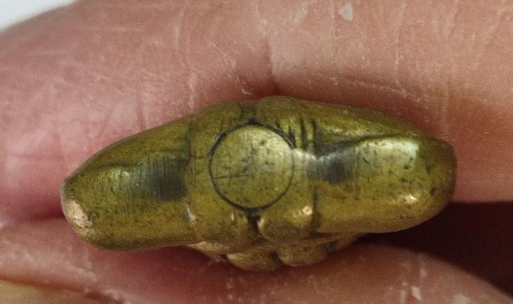 พระปิดตาอุดกริ่ง หลวงพ่อยุ้ย รุ่น 3 รูปที่ 3