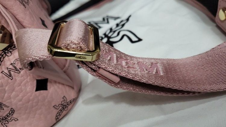 MCM Pink Mini Stark Backpack รูปที่ 7