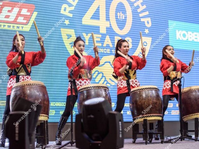 การแสดงตีกลอง การแสดงญี่ปุ่น ตีกลองญี่ปุ่น รูปที่ 2