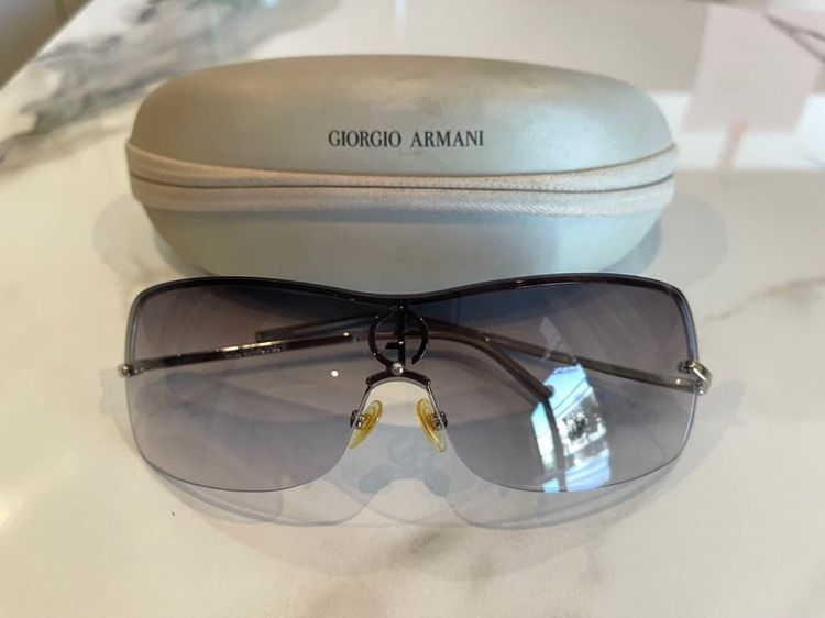 แว่นกันแดด Armani