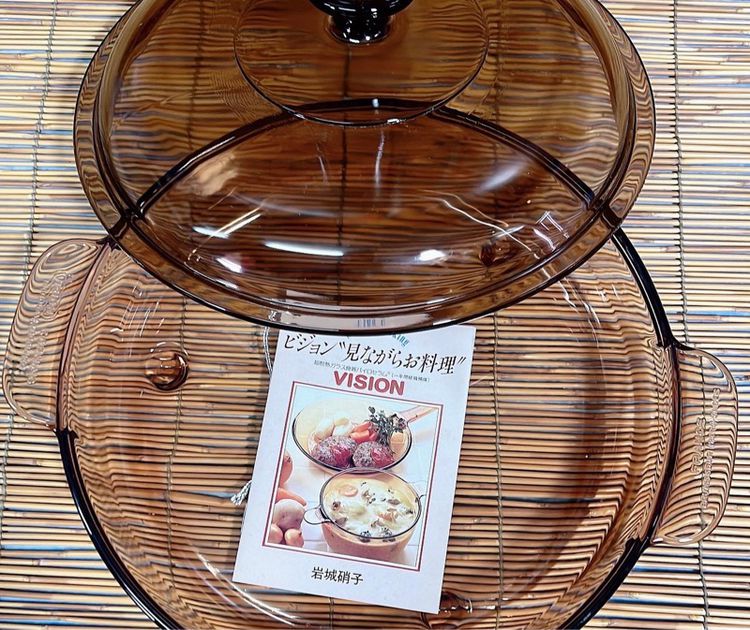 Vision France Microwave Browner  หม้อแก้วสีชาทนความร้อน   รูปที่ 10