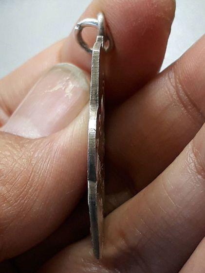 เหรียญหลวงพ่อธรรมจักรหลวงปู่ศุข รูปที่ 4