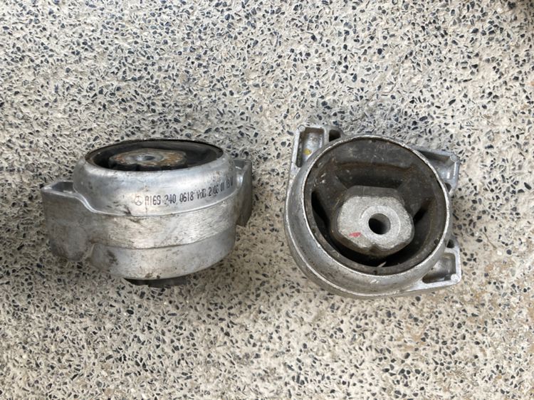 คอนโซลหน้า Benz W169 A170 A200 ช่องแอร์ สวิตไฟ ตะแกรงช่องลม รีโมทกุญแจ จอปรับแอร์ กรอบวิทยุ แผ่นปิดข้างกระจกหน้า ยางแท่นเกียร์ รูปที่ 13