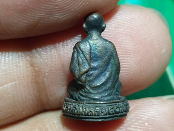 รูปหล่อสมเด็จพระพุฒาจารย์(โต พฺรหฺมรํสี) ที่ระลึกฉลองวัดชิโนรส มีอายุครบ ๑๕๐ ปี

 รูปที่ 6