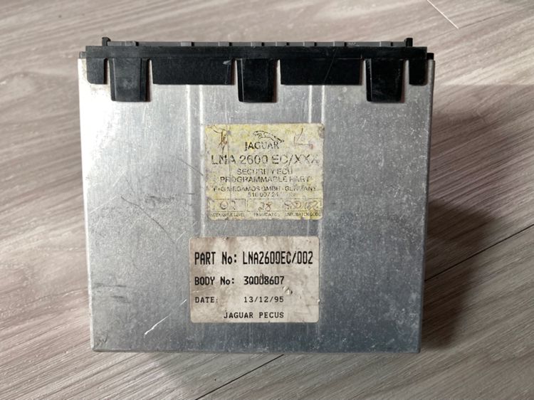 กล่องECU Jaguar XJ6 Daimler X300 มือสอง กล่องเกียร์ กล่อง ABS กล่อง Central lock  กล่องไฟหน้า กล่องสมองเครื่องยนต์ พวงมาลัยไฟฟ้า  กล่องฟิวส์ รูปที่ 10