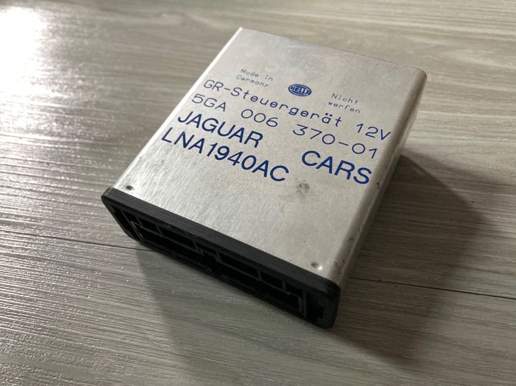 กล่องECU Jaguar XJ6 Daimler X300 มือสอง กล่องเกียร์ กล่อง ABS กล่อง Central lock  กล่องไฟหน้า กล่องสมองเครื่องยนต์ พวงมาลัยไฟฟ้า  กล่องฟิวส์ รูปที่ 6