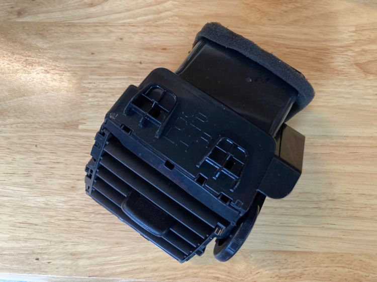 ช่องแอร์ซ้าย โช๊คฝาท้าย X Trail T30 รุ่นปี 2003-2012 1 คู่ และ ช่องแอร์ ซ้าย L รูปที่ 10