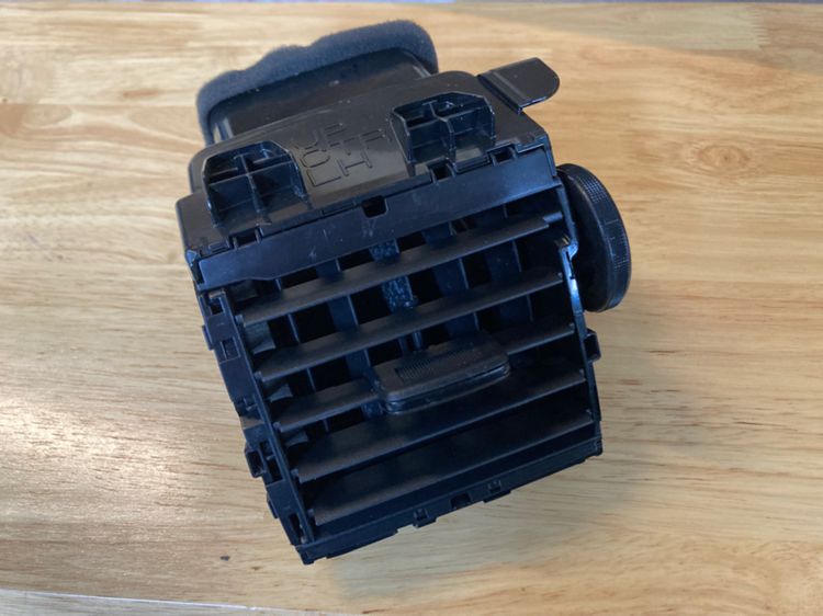 ช่องแอร์ซ้าย โช๊คฝาท้าย X Trail T30 รุ่นปี 2003-2012 1 คู่ และ ช่องแอร์ ซ้าย L รูปที่ 8