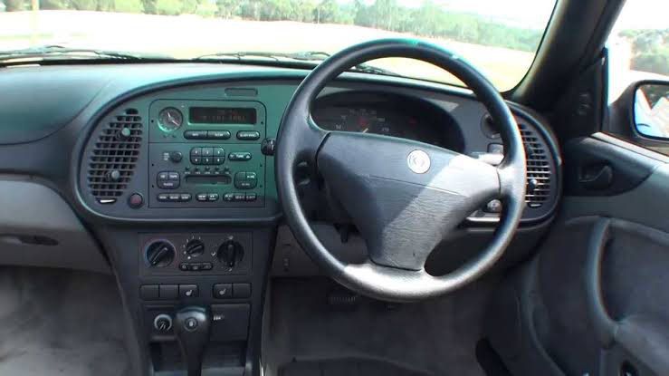 คอนโซลกลาง SAAB 900s พร้อมจุดบุหรี่ เขี่ยบุหรี่ Relay ฝาลำโพงประตูหน้าขวา ฝั่งคนขับ ทั้งหมดตามรูป มือสอง รูปที่ 12