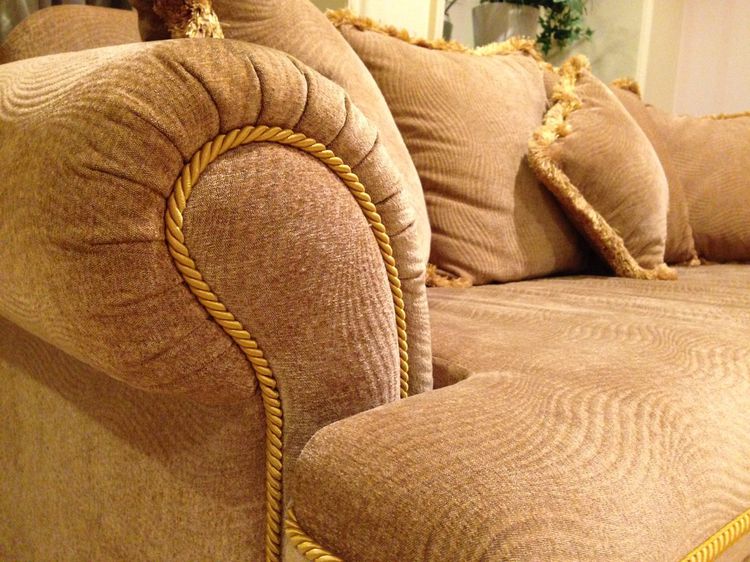 Sofa โซฟาผ้าสั่งทำ 3 ตัว พร้อมหมอน 7 ใบ เนื้อผ้าหนา ลายหรู สภาพดีมากแทบไม่เคยใช้ ตัดใจขายจะซ่อมแซมบ้าน รูปที่ 2