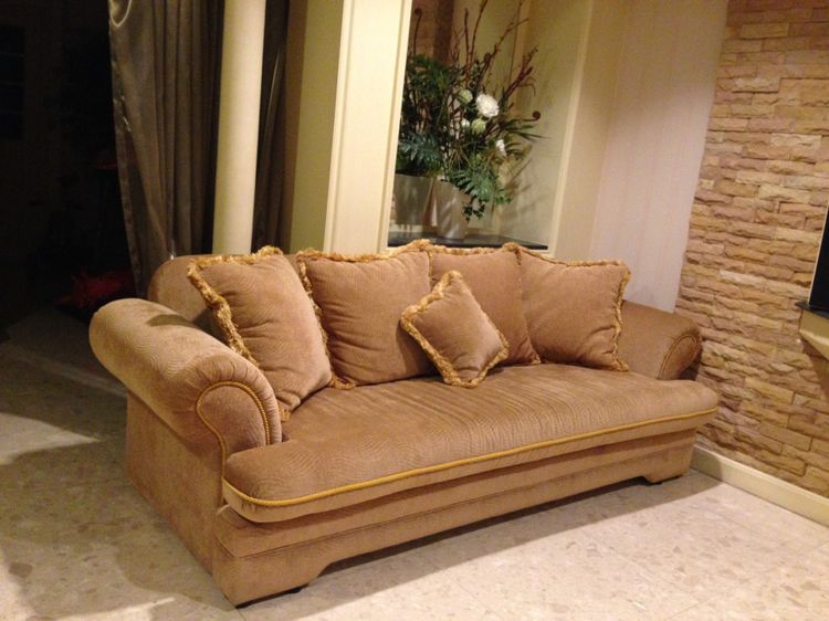 Sofa โซฟาผ้าสั่งทำ 3 ตัว พร้อมหมอน 7 ใบ เนื้อผ้าหนา ลายหรู สภาพดีมากแทบไม่เคยใช้ ตัดใจขายจะซ่อมแซมบ้าน รูปที่ 5