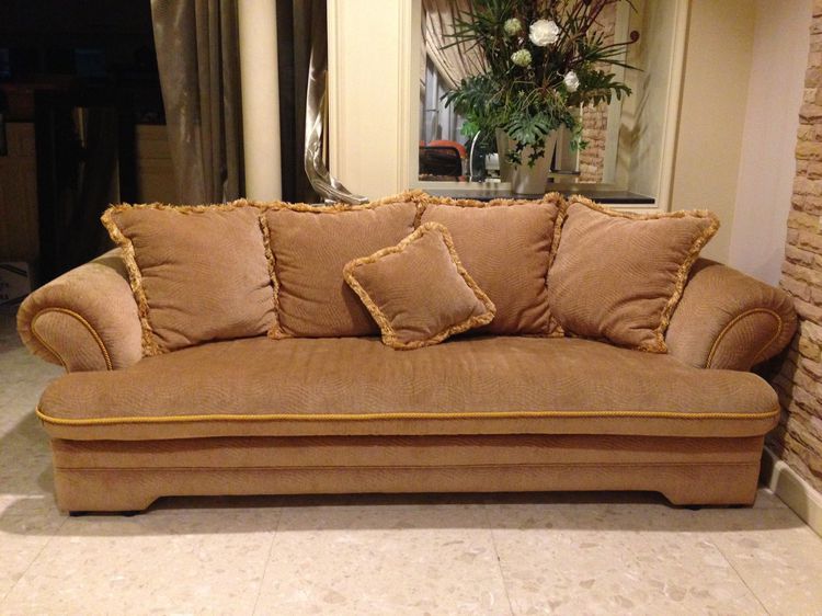 Sofa โซฟาผ้าสั่งทำ 3 ตัว พร้อมหมอน 7 ใบ เนื้อผ้าหนา ลายหรู สภาพดีมากแทบไม่เคยใช้ ตัดใจขายจะซ่อมแซมบ้าน รูปที่ 6