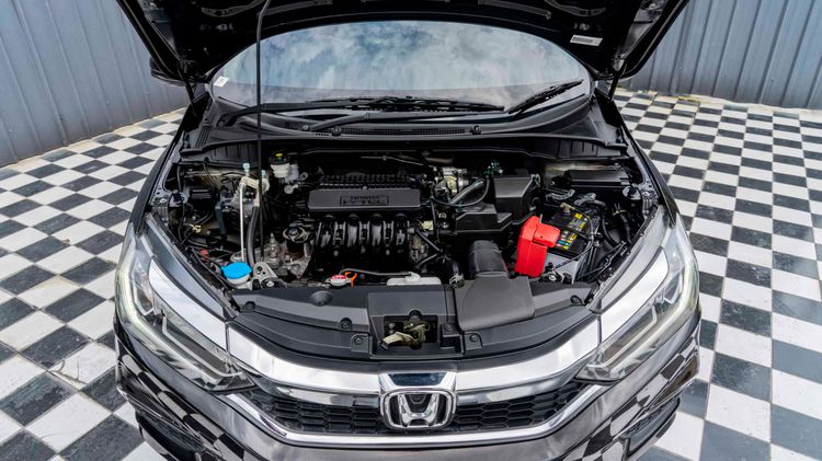 Honda City 2018 1.5 V Sedan เบนซิน ไม่ติดแก๊ส เกียร์อัตโนมัติ ดำ รูปที่ 2