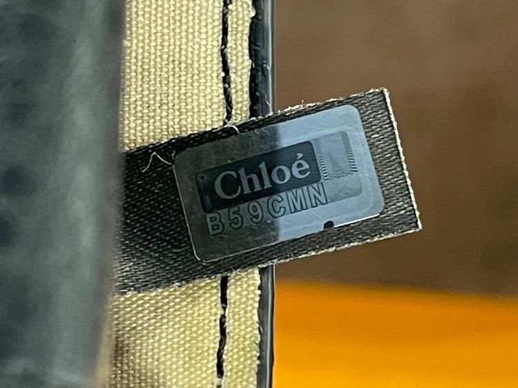 Chloe' แท้ กระเป๋า Tri-fold หนังแท้สีดำ อะไหล่ทอง สภาพเยี่ยมครับ+++ รูปที่ 4