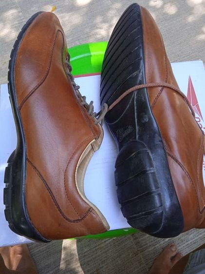 อื่นๆ รองเท้าแบบสวมและโลฟเฟอร์ หนังแท้ UK 11.5 | EU 46 2/3 | US 12 น้ำตาล รองเท้าชาย Allen Edmonds