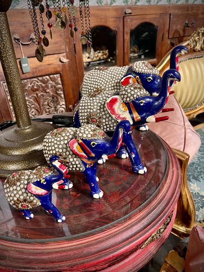 ชุดครอบครัวช้างเซรามิคแต่งมุก Set of 4 elephants ceramics with crytals decor
