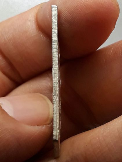 เหรียญหลวงพ่อพวง วัดหนองกระโดน กะไหล่เงิน รูปที่ 4