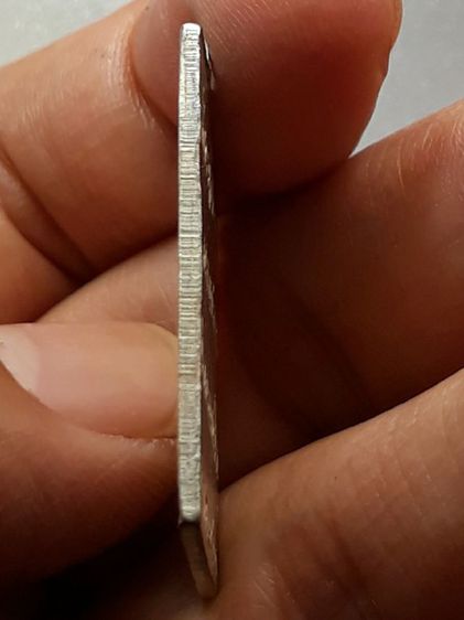 เหรียญหลวงพ่อพวง วัดหนองกระโดน กะไหล่เงิน รูปที่ 3