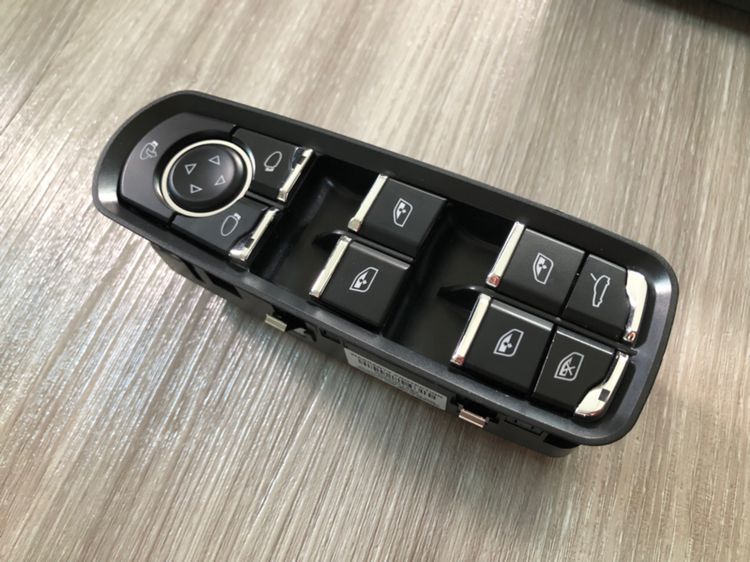 Porsche สวิตกระจก Cayenne Macan และ Panamera เลข 718 ติดฝาท้าย Cayman, Boxster ไฟทับทิมกันชนหลัง รูปที่ 4