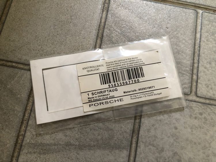 โลโก้ ตัวอักษร Porsche S 718 Boxster ติดท้าย ของใหม่ สีดำ สีเงิน Cayman Boxster Macan Cayenne Panamera 911 718 รูปที่ 12