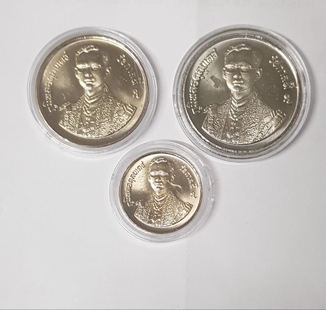 เหรียญมหามงคลพระชนมพรรษา ๖๐ ปี รับประกันแท้ไม่ผ่านใช้ ส่งฟรี 1 ชุด 3 เหรียญ