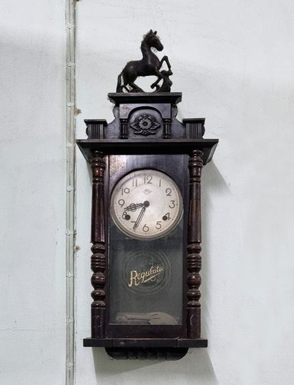 นาฬิกาโบราณ หัวม้าหน้าโรมัน