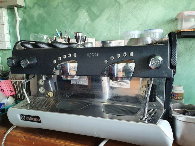 เครื่องชงกาแฟ Rancilio Epoca 2 หัวชงสวยๆ ใช้งานเอง พร้อมใช้ อุปกรณ์ครบ พร้อมตู้เค้ก