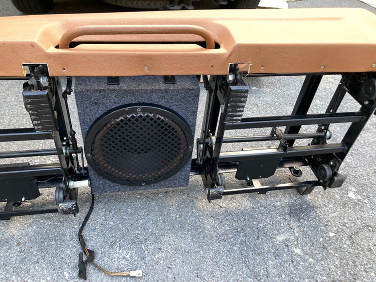 เบาะ Volk Caravelle T5.2 รุ่นใหม่สีน้ำตาลส้มขิบขอบดำ หนังแท้ สภาพเหมือนใหม่ รูปที่ 9